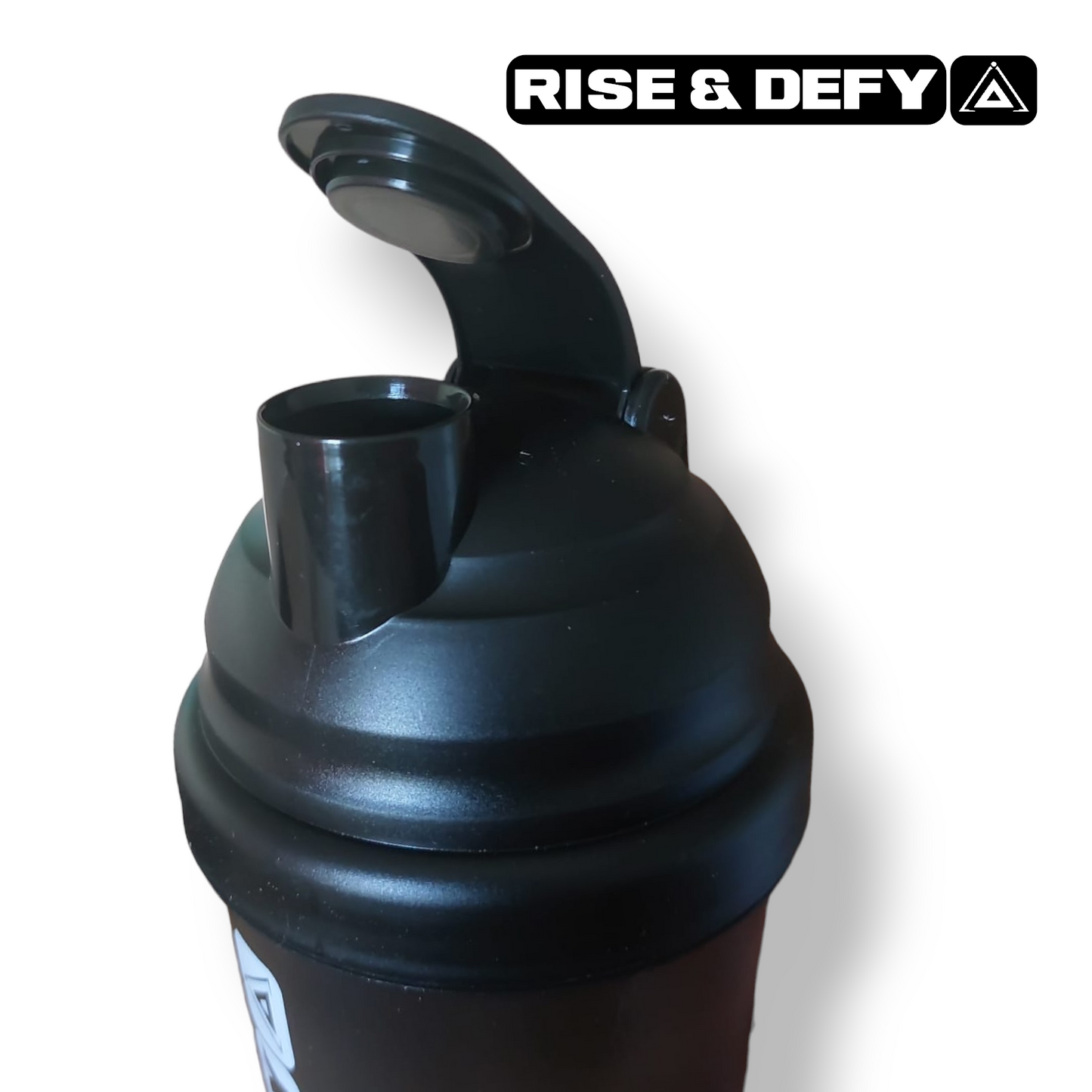 RISE&DEFY: THE SHAKER BOTTLE