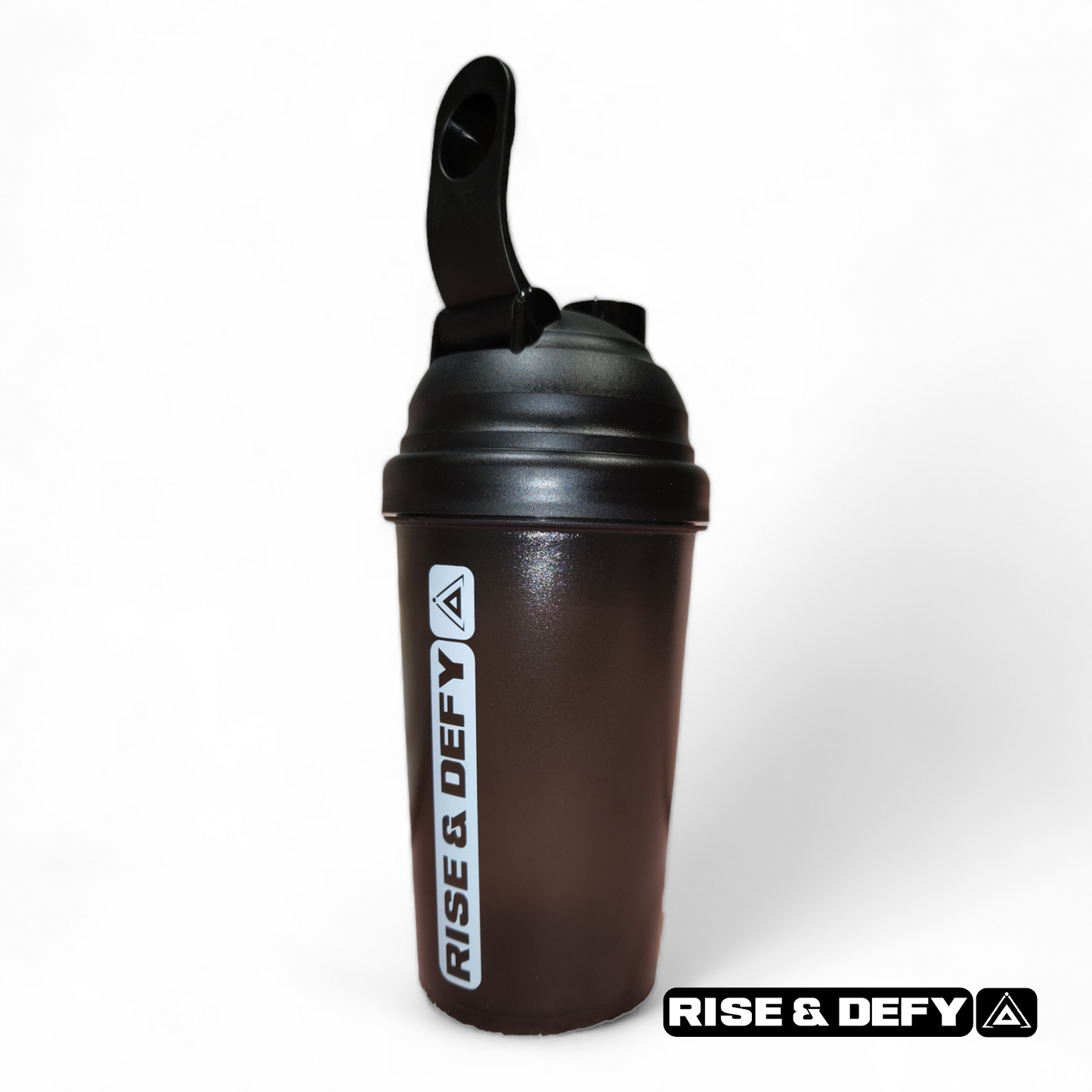 RISE&DEFY: THE SHAKER BOTTLE